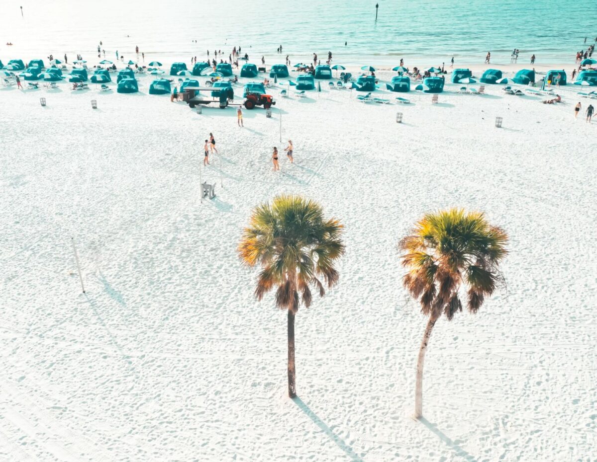 Beautiful beach out front of our Clearwater beach rentals